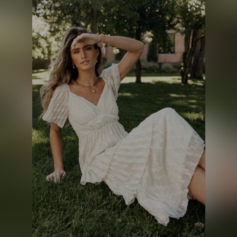 Hallie Midi Dress in XL - Böhme - Cream